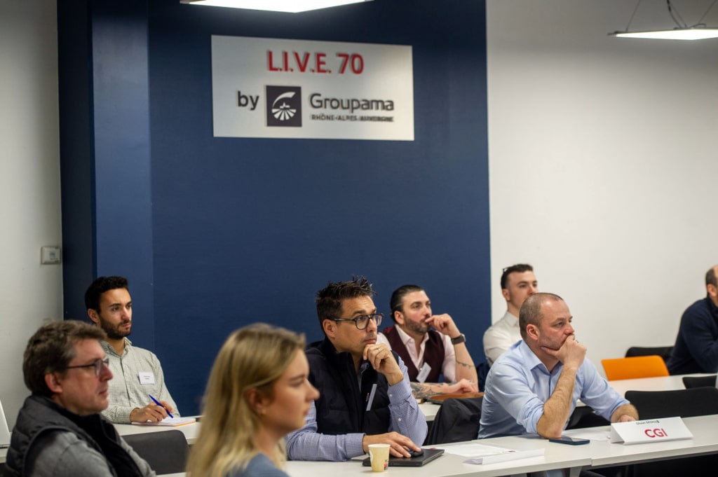 Le jury réunit à l'occasion du hackathon organisé par la Toile. Parmi eux, Nicolas Muntzer, responsable de l'agence Alteca Software Integration.